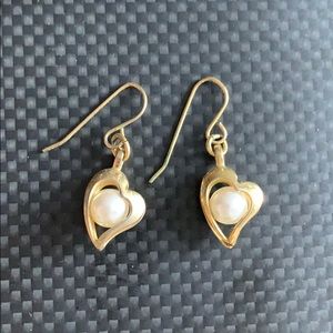 Stunning gold heart and pearl drop earrings